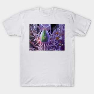 Quantum alien pod T-Shirt